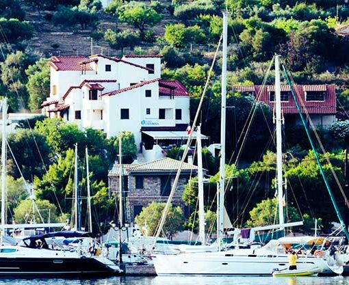 Προσφορές ξενοδοχείων για Τριζόνια