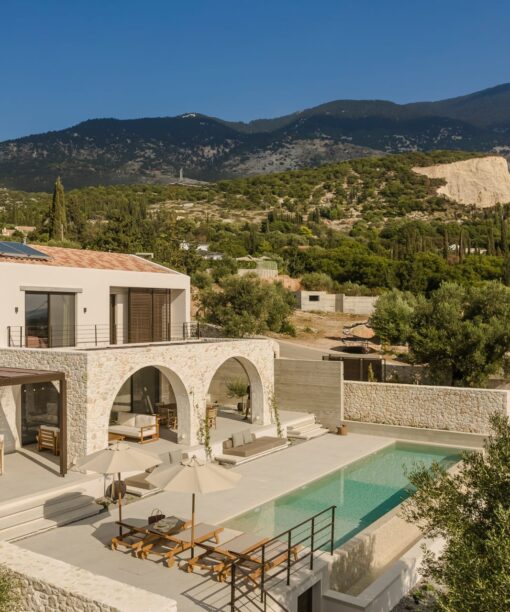 Προσφορές ξενοδοχείων για Τραπεζάκι