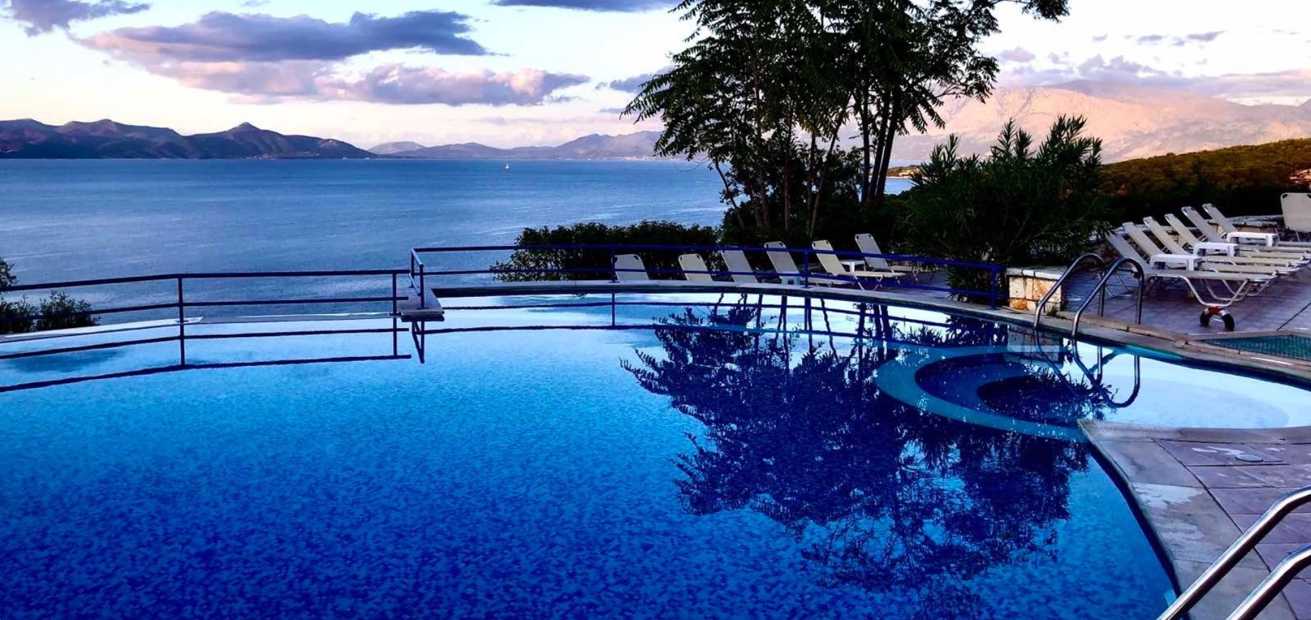 Προσφορές ξενοδοχείων για Μεγανήσι